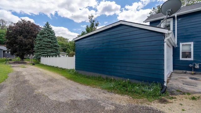 100 N Mechanic Street, Albany, WI 53502