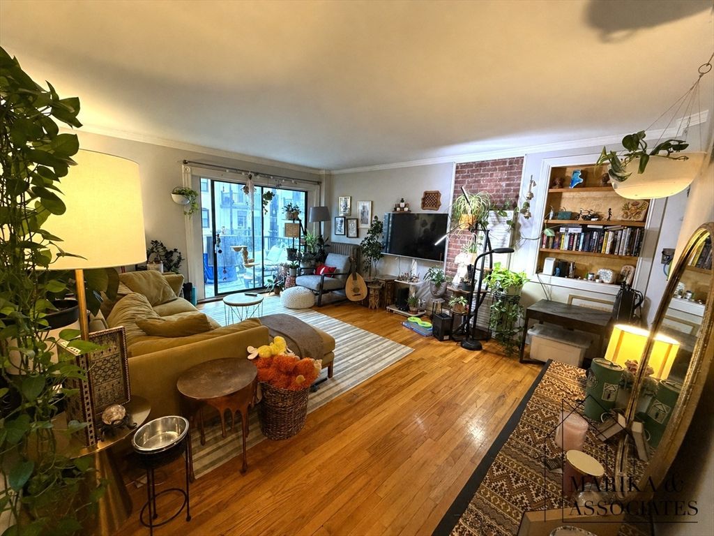 26 Commonwealth Terrace 15, Boston, MA 02135