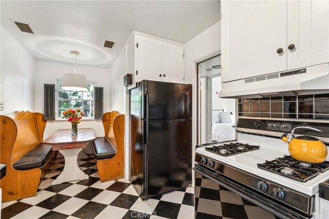 222 Holiday, Lake Arrowhead, CA 92352