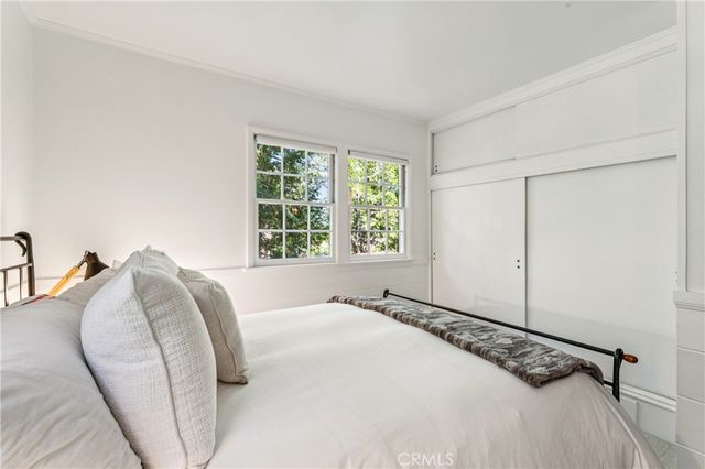 222 Holiday, Lake Arrowhead, CA 92352
