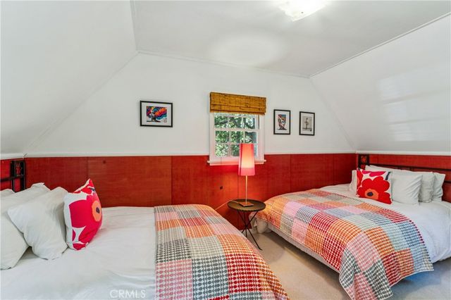 222 Holiday, Lake Arrowhead, CA 92352