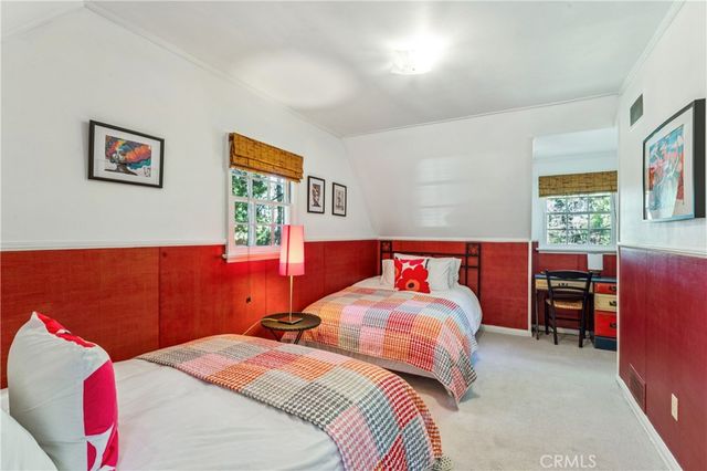 222 Holiday, Lake Arrowhead, CA 92352