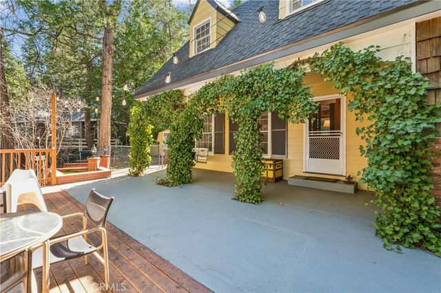 222 Holiday, Lake Arrowhead, CA 92352