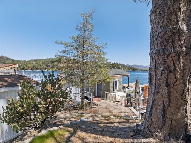 222 Holiday, Lake Arrowhead, CA 92352