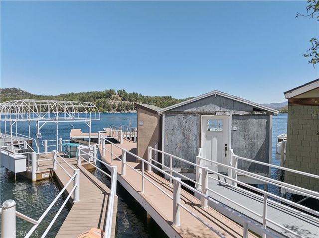 222 Holiday, Lake Arrowhead, CA 92352