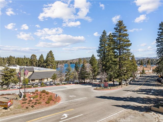 222 Holiday, Lake Arrowhead, CA 92352
