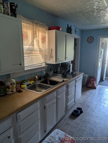 300 E Hester Street, Chelsea, OK 74016