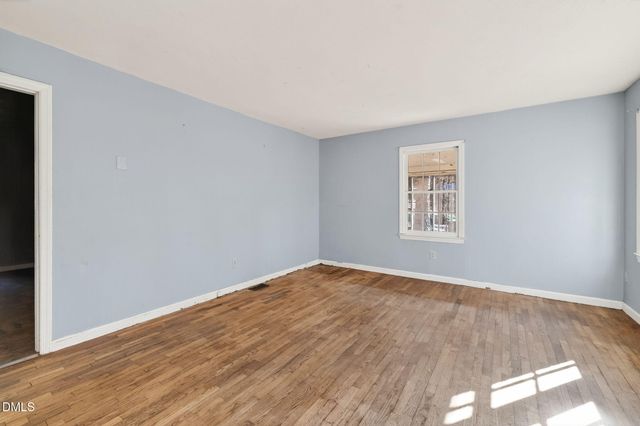 7560 Carrollburg Drive, Fayetteville, NC 28303