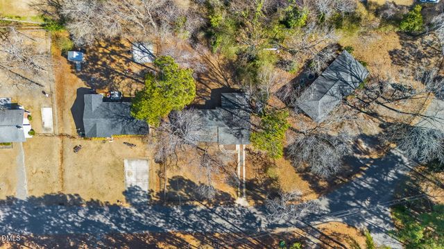 7560 Carrollburg Drive, Fayetteville, NC 28303