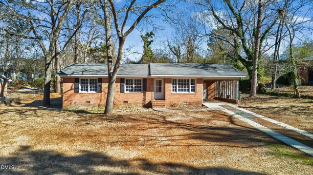 7560 Carrollburg Drive, Fayetteville, NC 28303