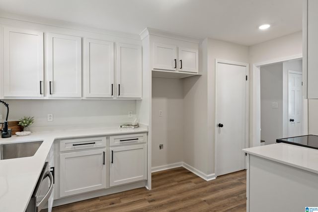 1433 QUEEN ANNE CIRCLE, Alabaster, AL 35007