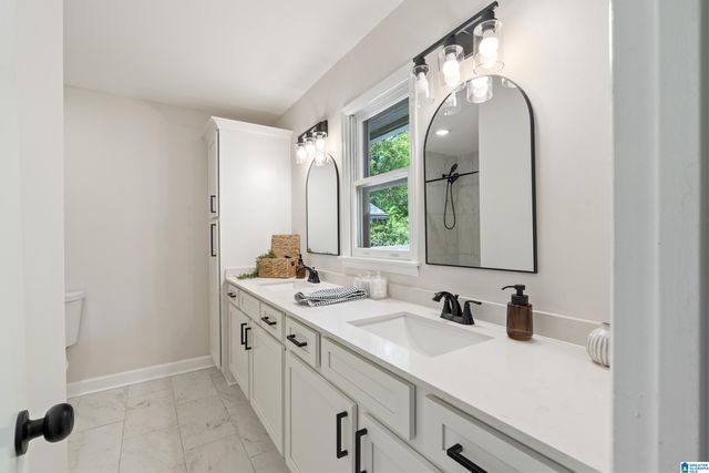 1433 QUEEN ANNE CIRCLE, Alabaster, AL 35007