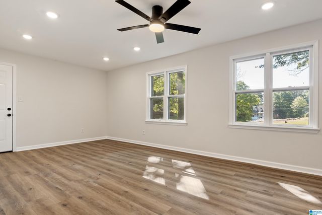 1433 QUEEN ANNE CIRCLE, Alabaster, AL 35007