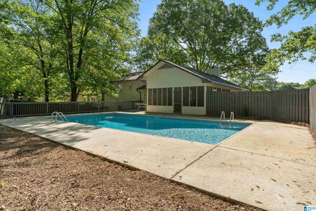 1433 QUEEN ANNE CIRCLE, Alabaster, AL 35007
