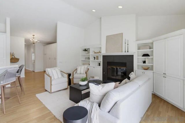 11875 Handrich Dr., San Diego, CA 92131