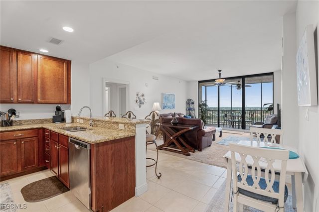 5793 Cape Harbour DR 916, Cape Coral, FL 33914