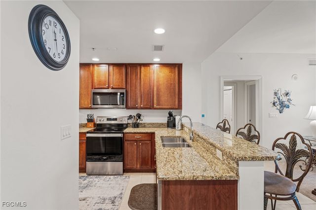 5793 Cape Harbour DR 916, Cape Coral, FL 33914