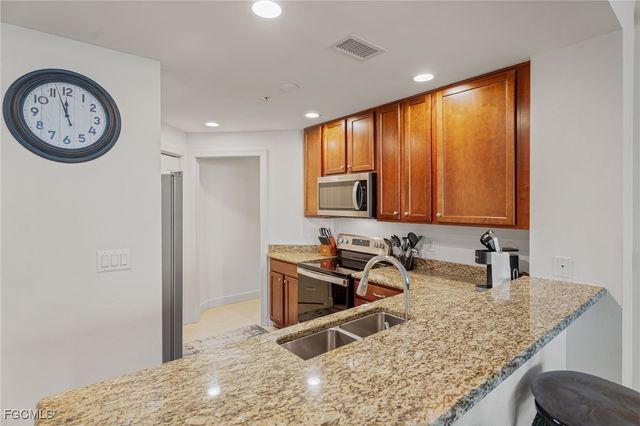 5793 Cape Harbour DR 916, Cape Coral, FL 33914