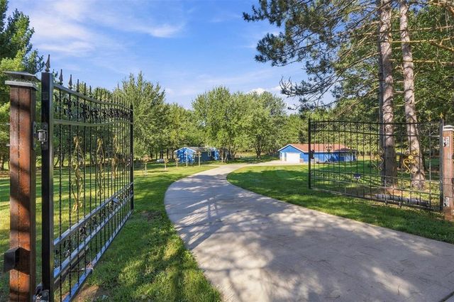 S 8825 Short Road, Eau Claire, WI 54701