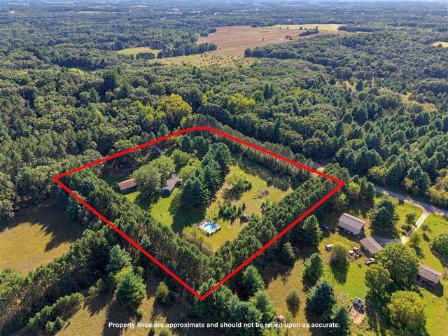 S 8825 Short Road, Eau Claire, WI 54701
