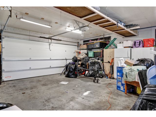 389 MAXWELL Rd, Eugene, OR 97404