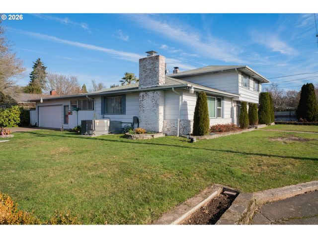 389 MAXWELL Rd, Eugene, OR 97404