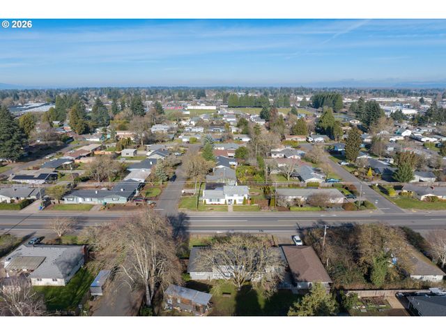 389 MAXWELL Rd, Eugene, OR 97404