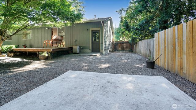 2109 Mark Street NE, Olympia, WA 98516