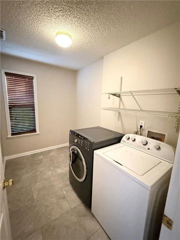 593 Lullingstone SE Drive, Marietta, GA 30067