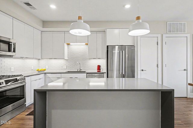 214 Hunt Street Apt 710, Durham, NC 27701