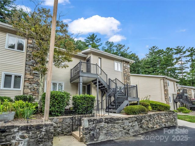 620 Britton Creek Drive 602, Hendersonville, NC 28791