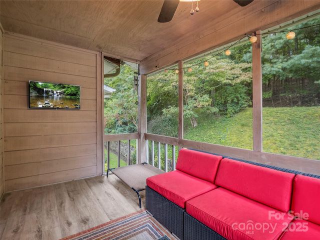 620 Britton Creek Drive 602, Hendersonville, NC 28791