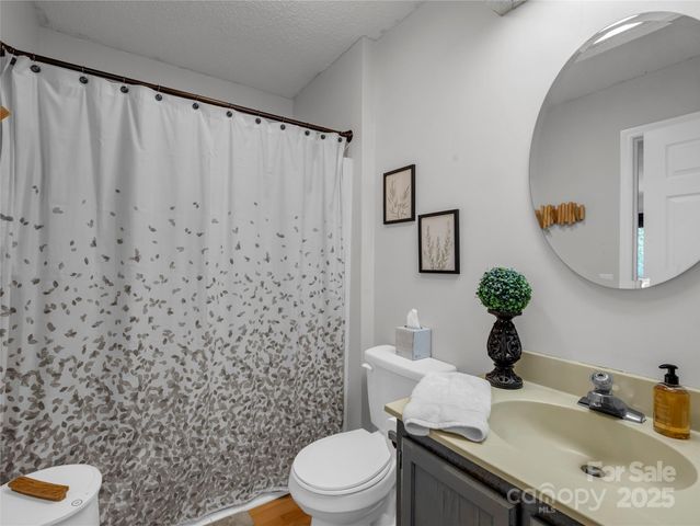 620 Britton Creek Drive 602, Hendersonville, NC 28791