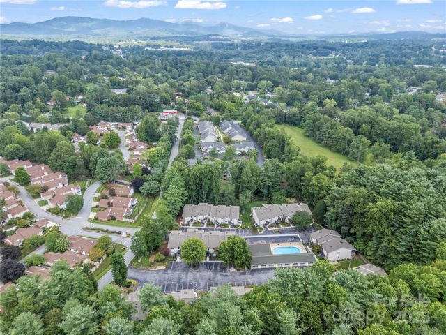 620 Britton Creek Drive 602, Hendersonville, NC 28791