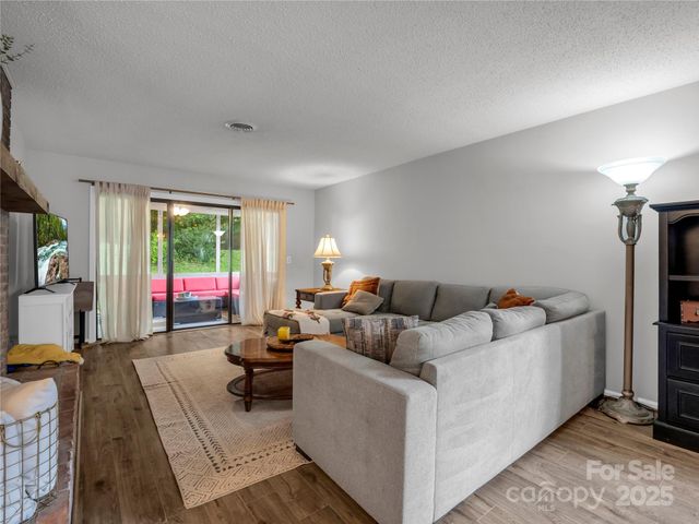 620 Britton Creek Drive 602, Hendersonville, NC 28791