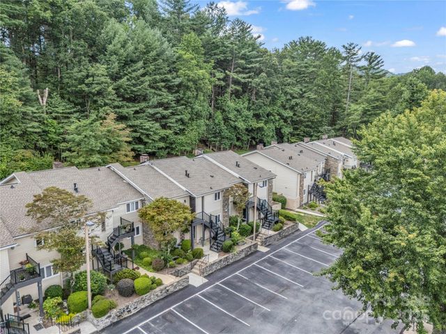 620 Britton Creek Drive 602, Hendersonville, NC 28791