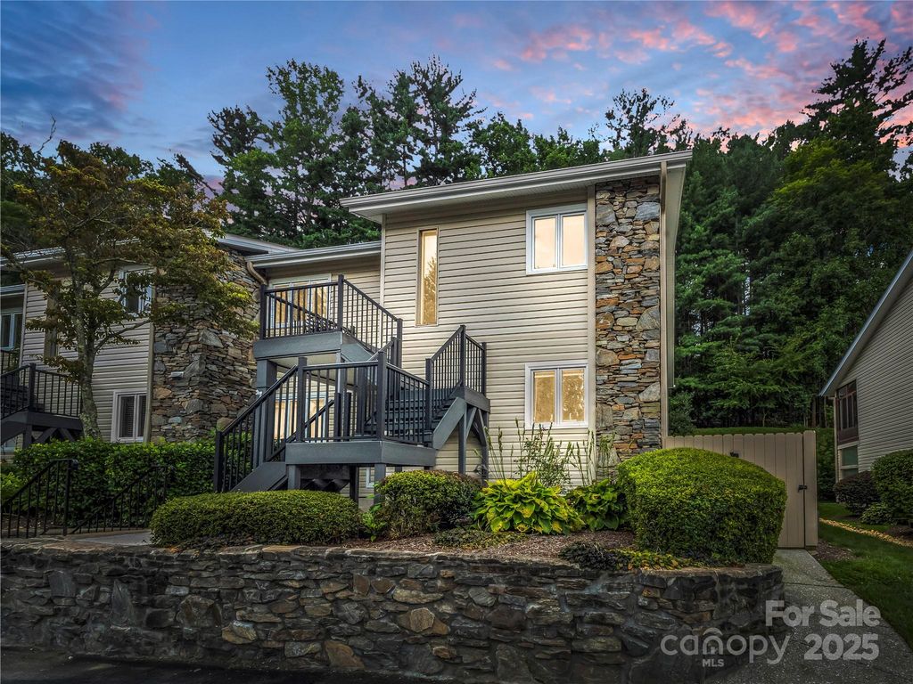 620 Britton Creek Drive 602, Hendersonville, NC 28791