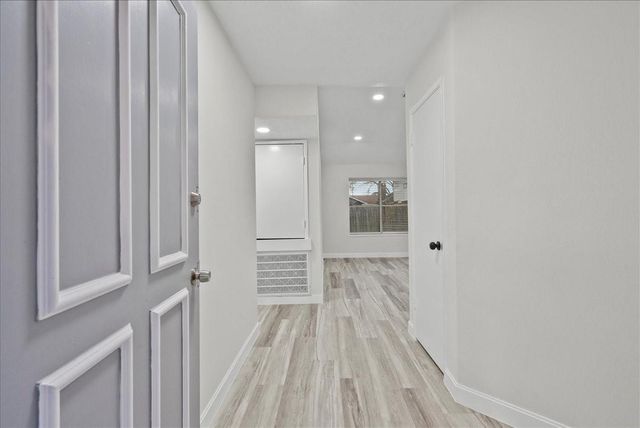 4903 Ripple Creek Drive, Baytown, TX 77521