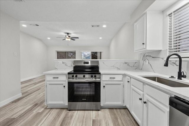 4903 Ripple Creek Drive, Baytown, TX 77521