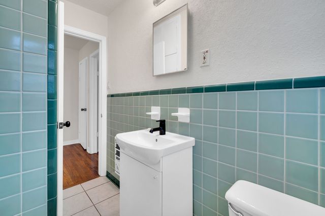 207 N Lyndalyn Avenue, Desoto, TX 75115