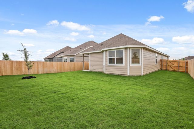 1008 Wingjet Way, Fort Worth, TX 76131