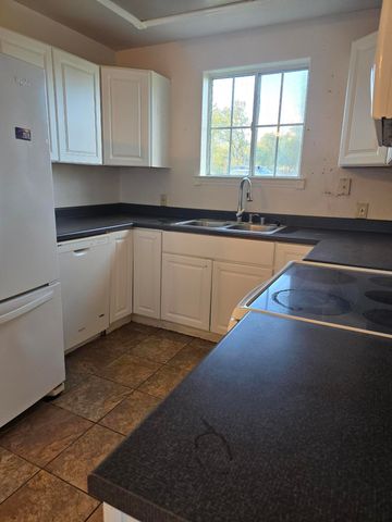 16290 Hawthorne Avenue, Anderson, CA 96007