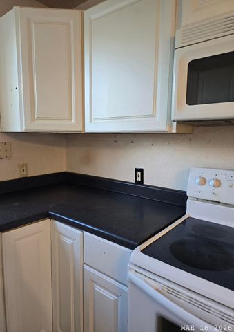 16290 Hawthorne Avenue, Anderson, CA 96007