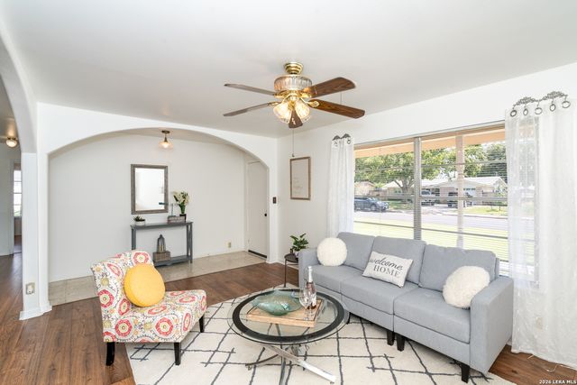 309 MAPLE DR, Schertz, TX 78154
