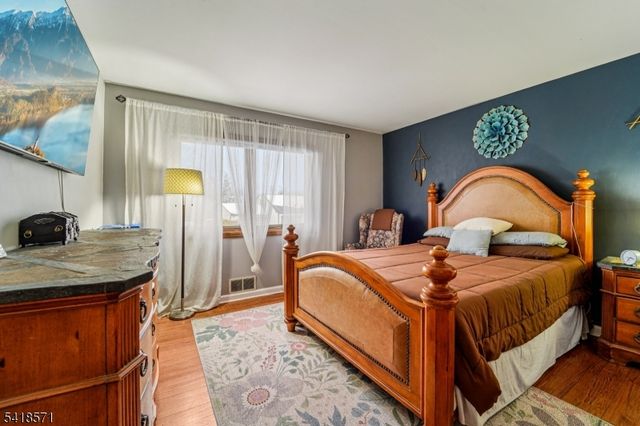 470 Capitol Rd, New Milford Boro, NJ 07646