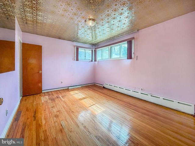 9601 DEDAKER ST, Philadelphia, PA 19115