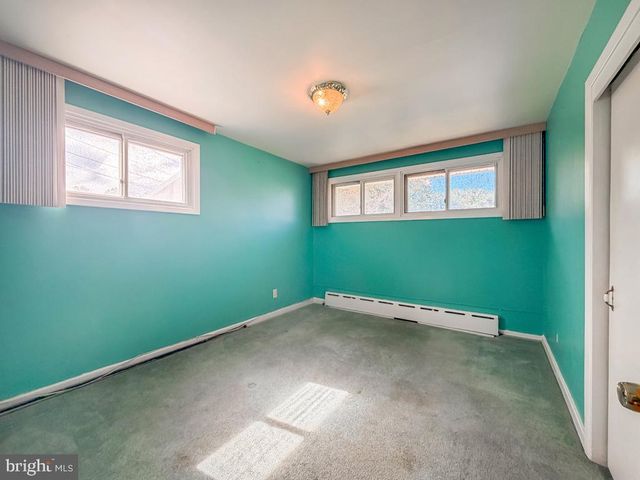 9601 DEDAKER ST, Philadelphia, PA 19115