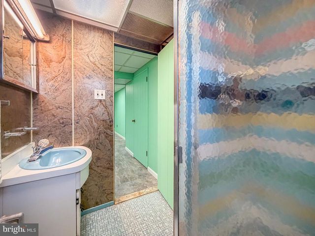 9601 DEDAKER ST, Philadelphia, PA 19115