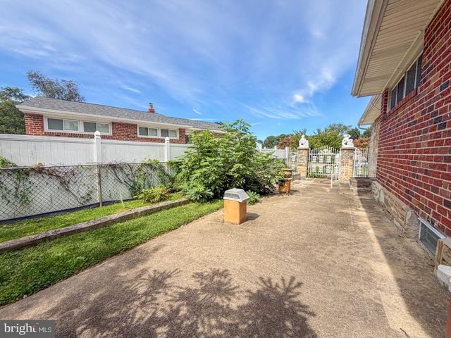 9601 DEDAKER ST, Philadelphia, PA 19115
