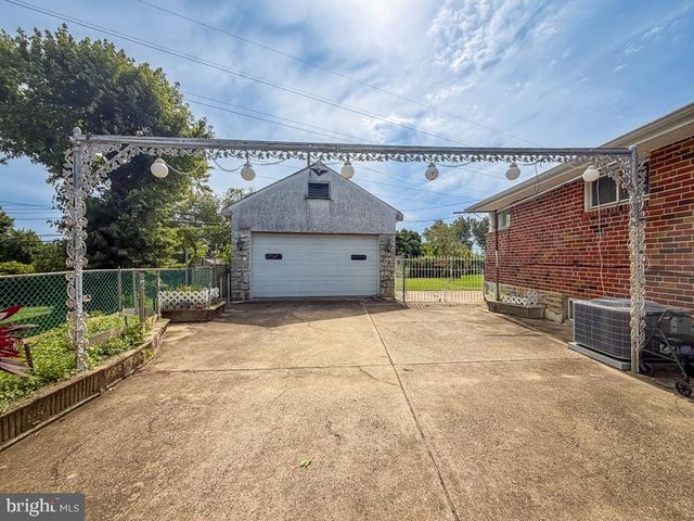 9601 DEDAKER ST, Philadelphia, PA 19115